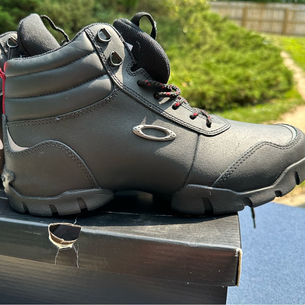 NIB Oakley Black Boots size 10